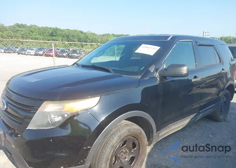 2014 Ford Police Interceptor z USA, uszkodzony, nr VIN 1FM5K8AR5EGB69064